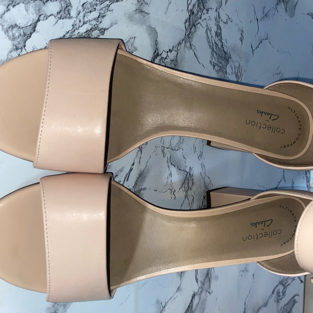 Women Clark’s heels 👠